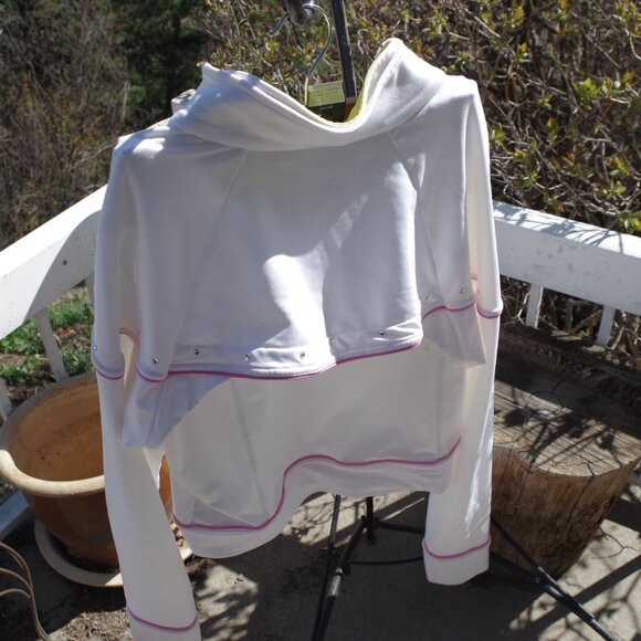 Active Nike Kids White Jacket - Picture 5 of 5